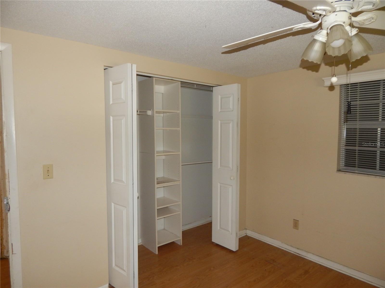 Listing photo id 13 for 12147 Scott Drive