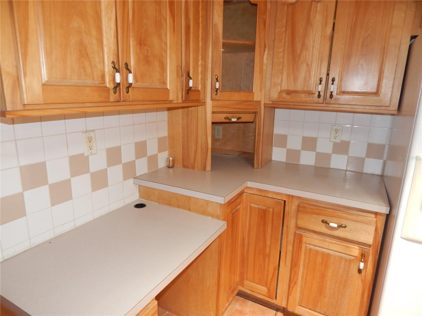 Listing photo id 16 for 12147 Scott Drive