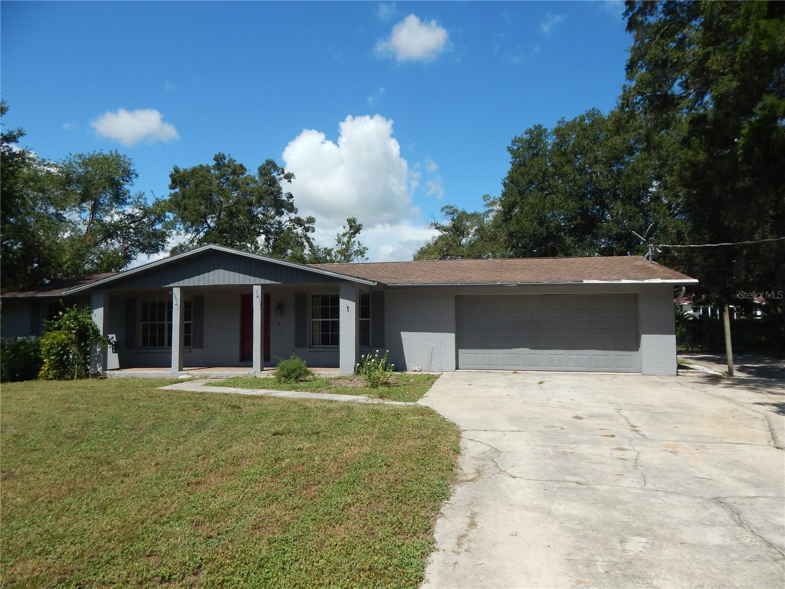 Listing photo id 0 for 12147 Scott Drive