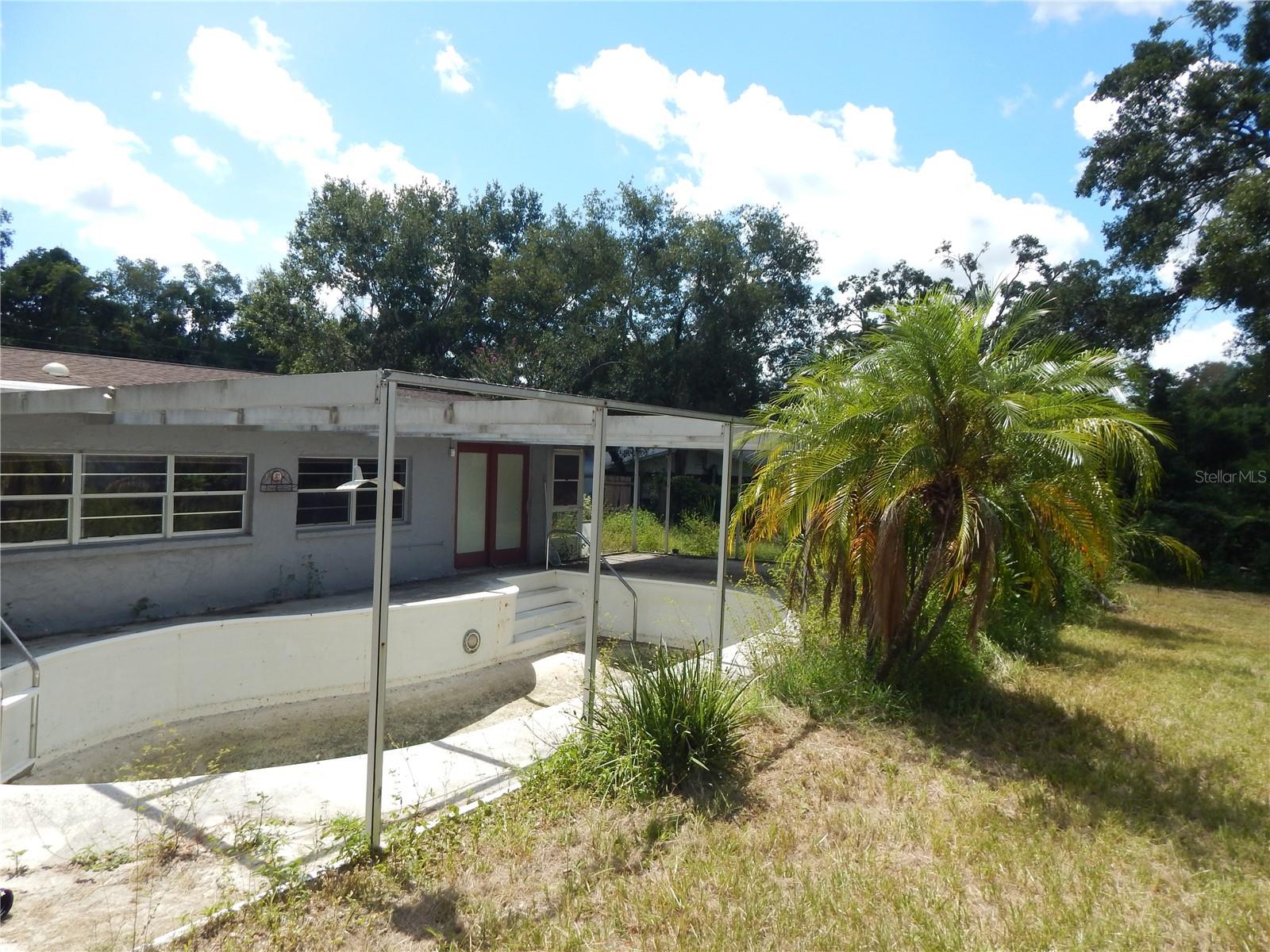 Listing photo id 27 for 12147 Scott Drive