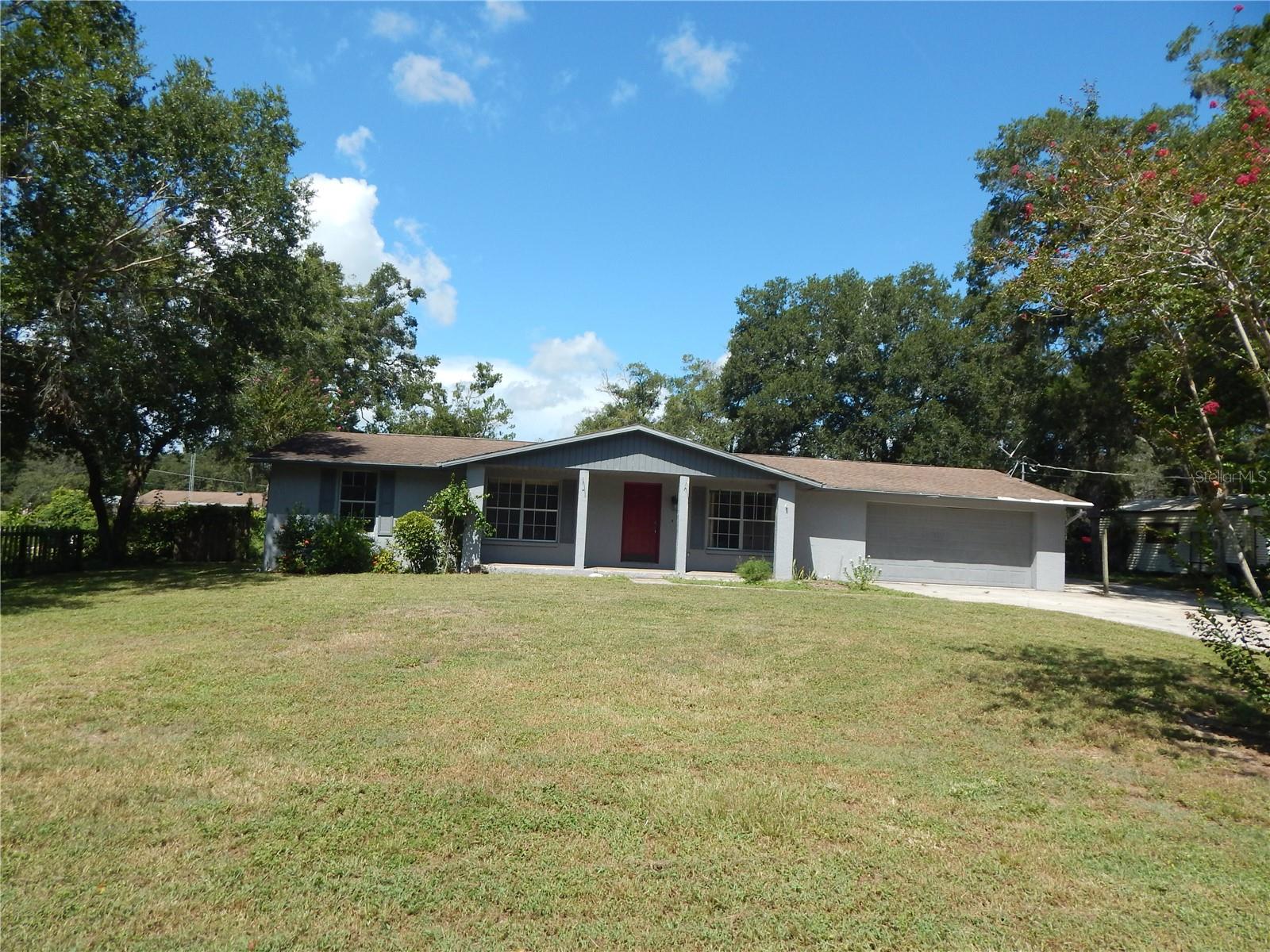Listing photo id 1 for 12147 Scott Drive