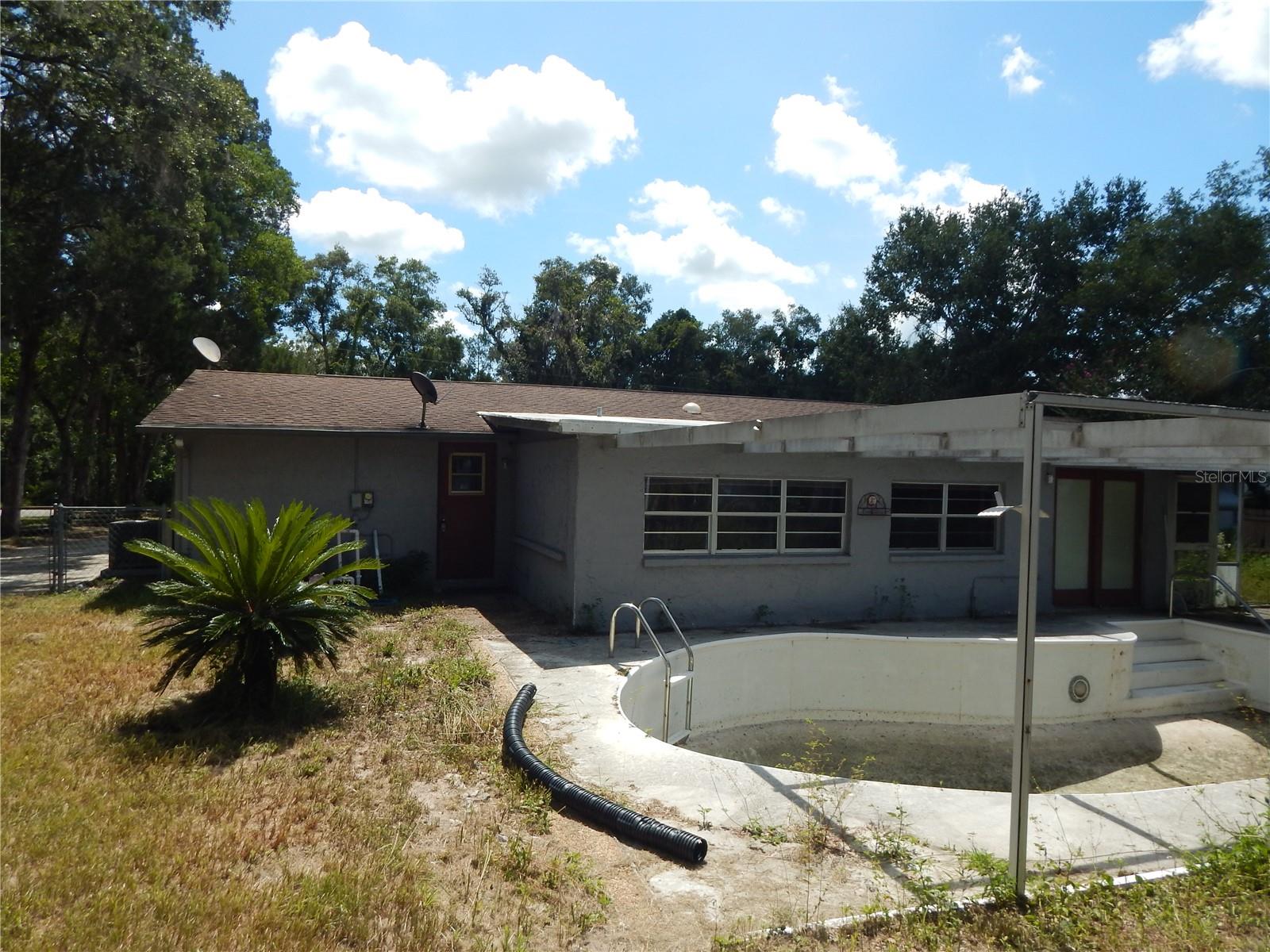 Listing photo id 28 for 12147 Scott Drive