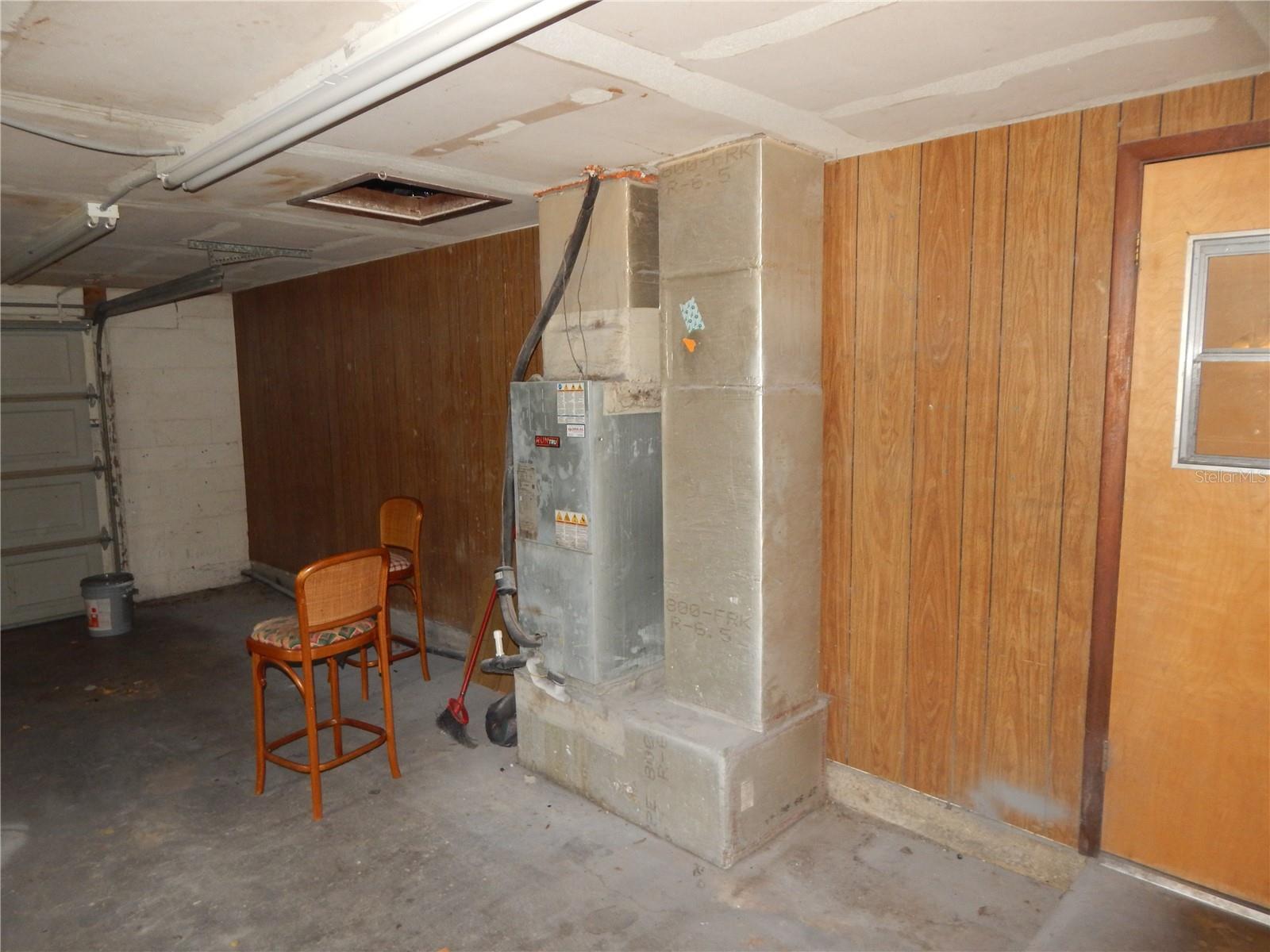 Listing photo id 32 for 12147 Scott Drive