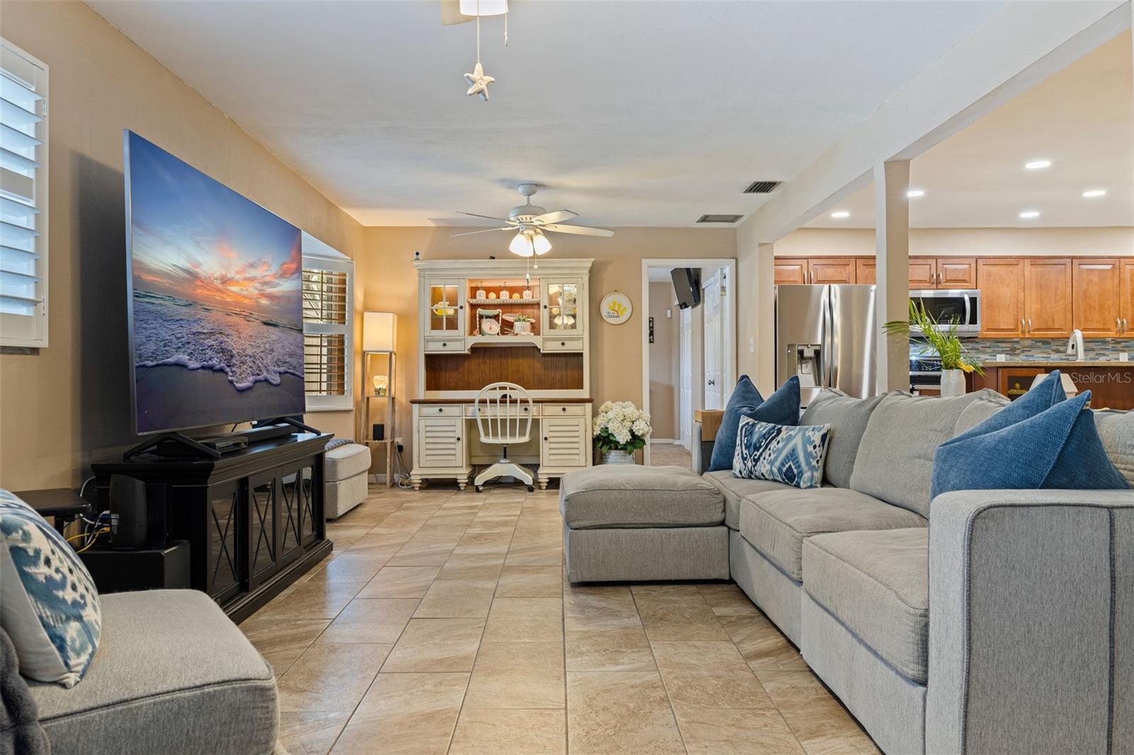 Image 18 of 38 For 865 48th Avenue N