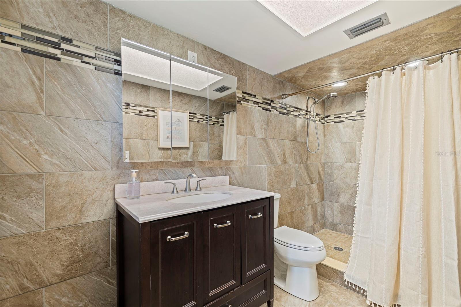 Image 23 of 38 For 865 48th Avenue N