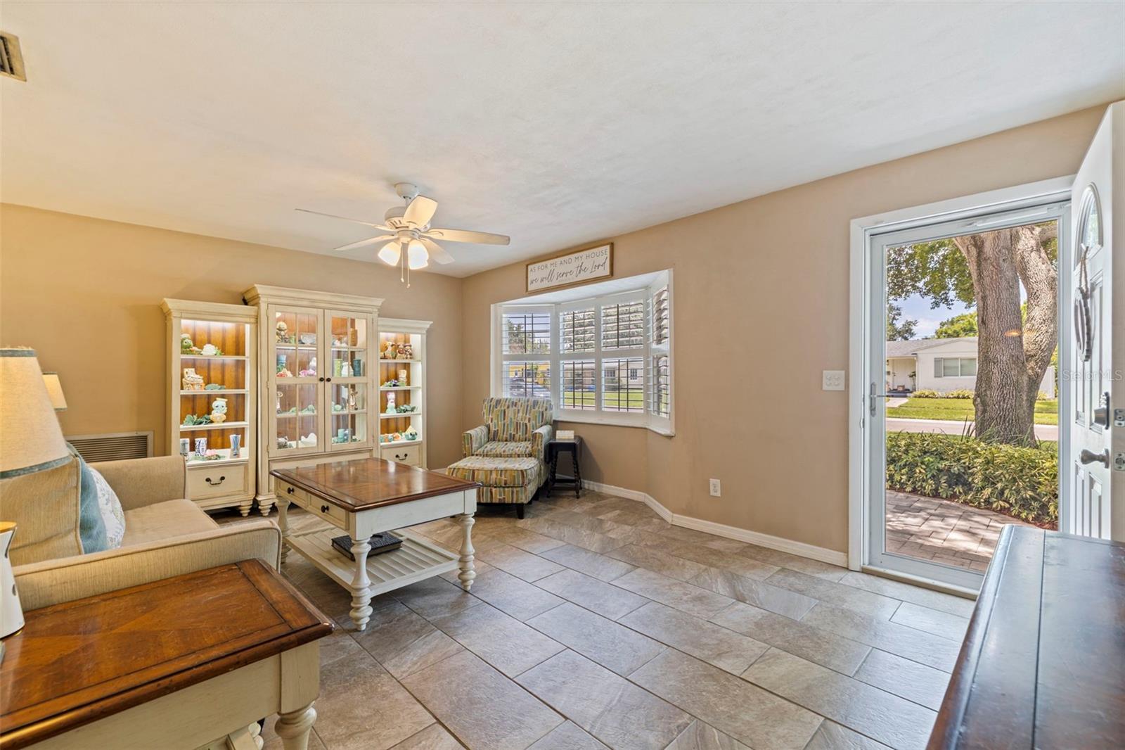 Image 4 of 38 For 865 48th Avenue N