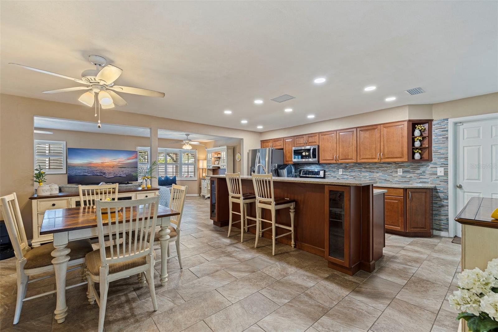 Image 5 of 38 For 865 48th Avenue N