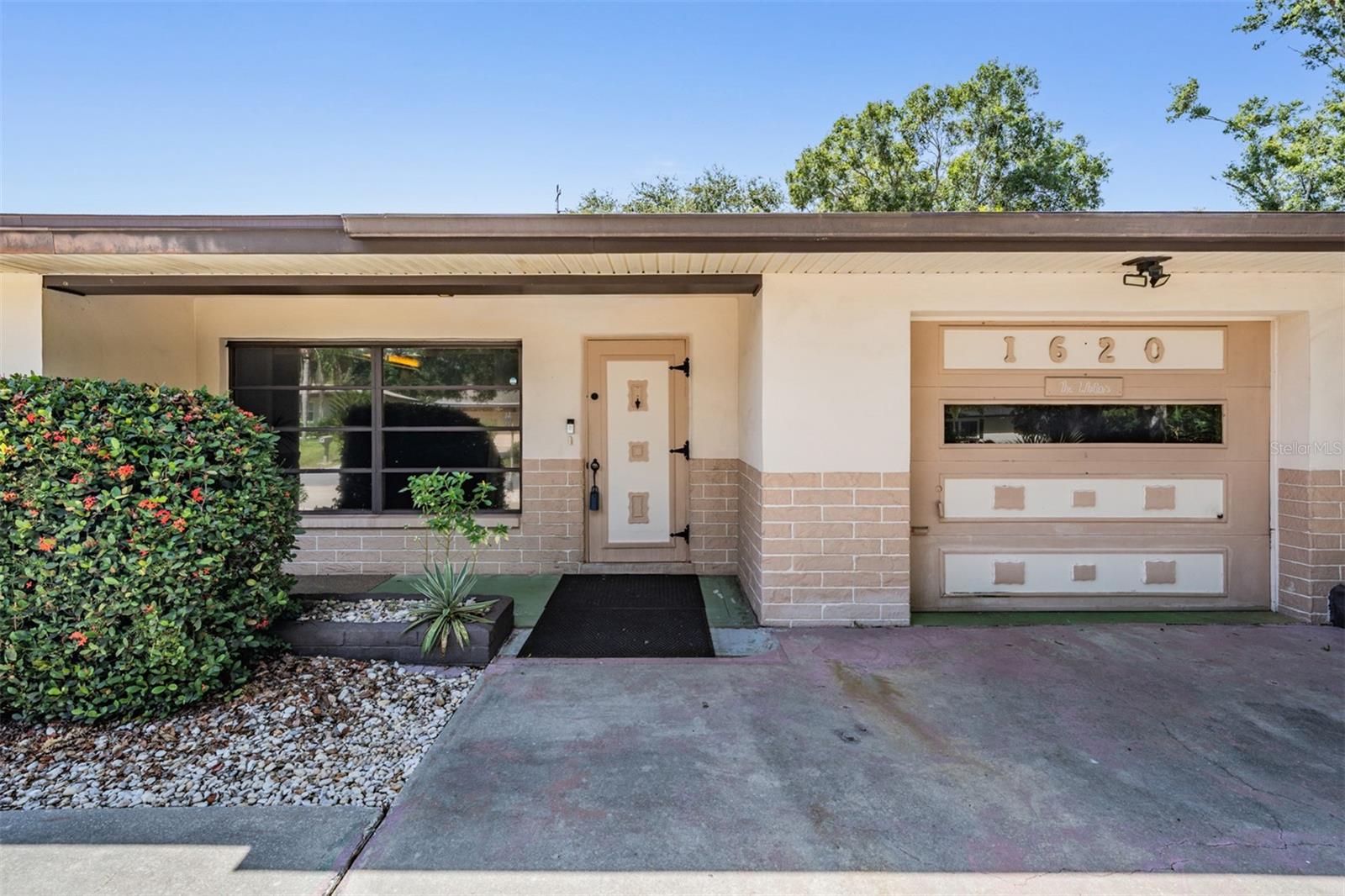 Image 3 of 38 For 1620 Braund Avenue