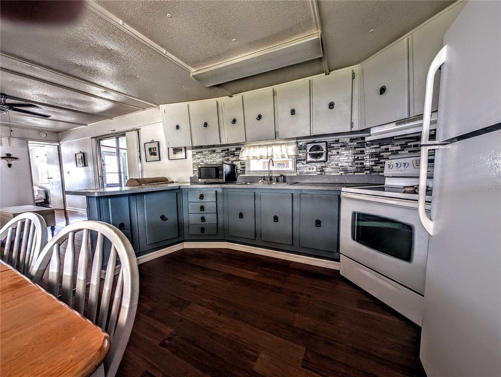 Image 5 of 27 For 6625 Silverbell Drive