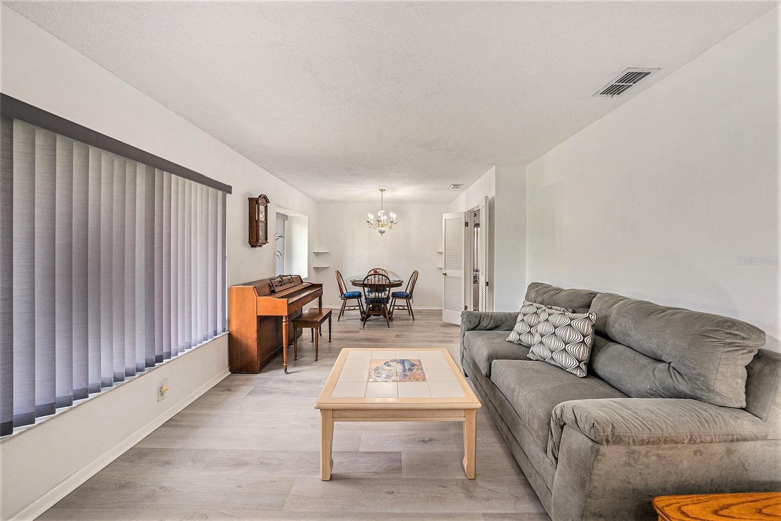 Image 12 of 26 For 15146 Springview Street