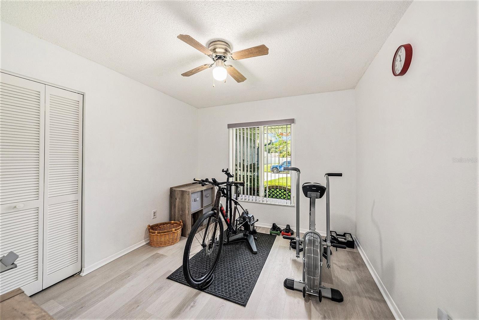 Image 17 of 26 For 15146 Springview Street