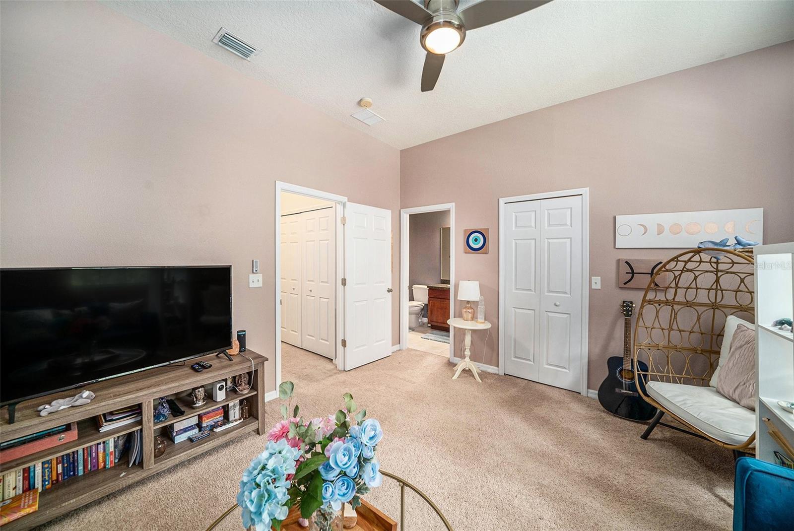Image 14 of 26 For 7533 Tamarind Avenue
