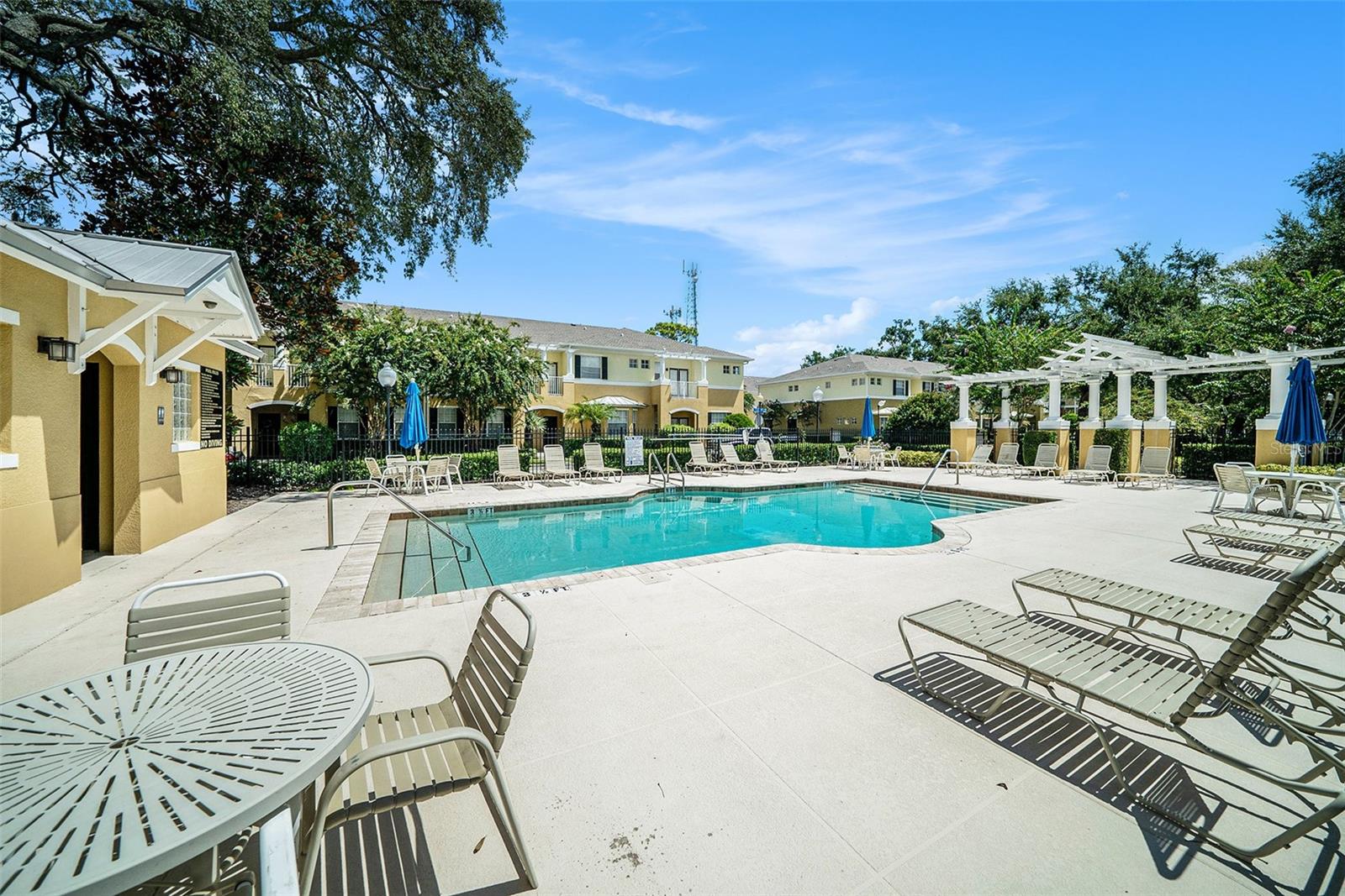 Image 18 of 26 For 7533 Tamarind Avenue