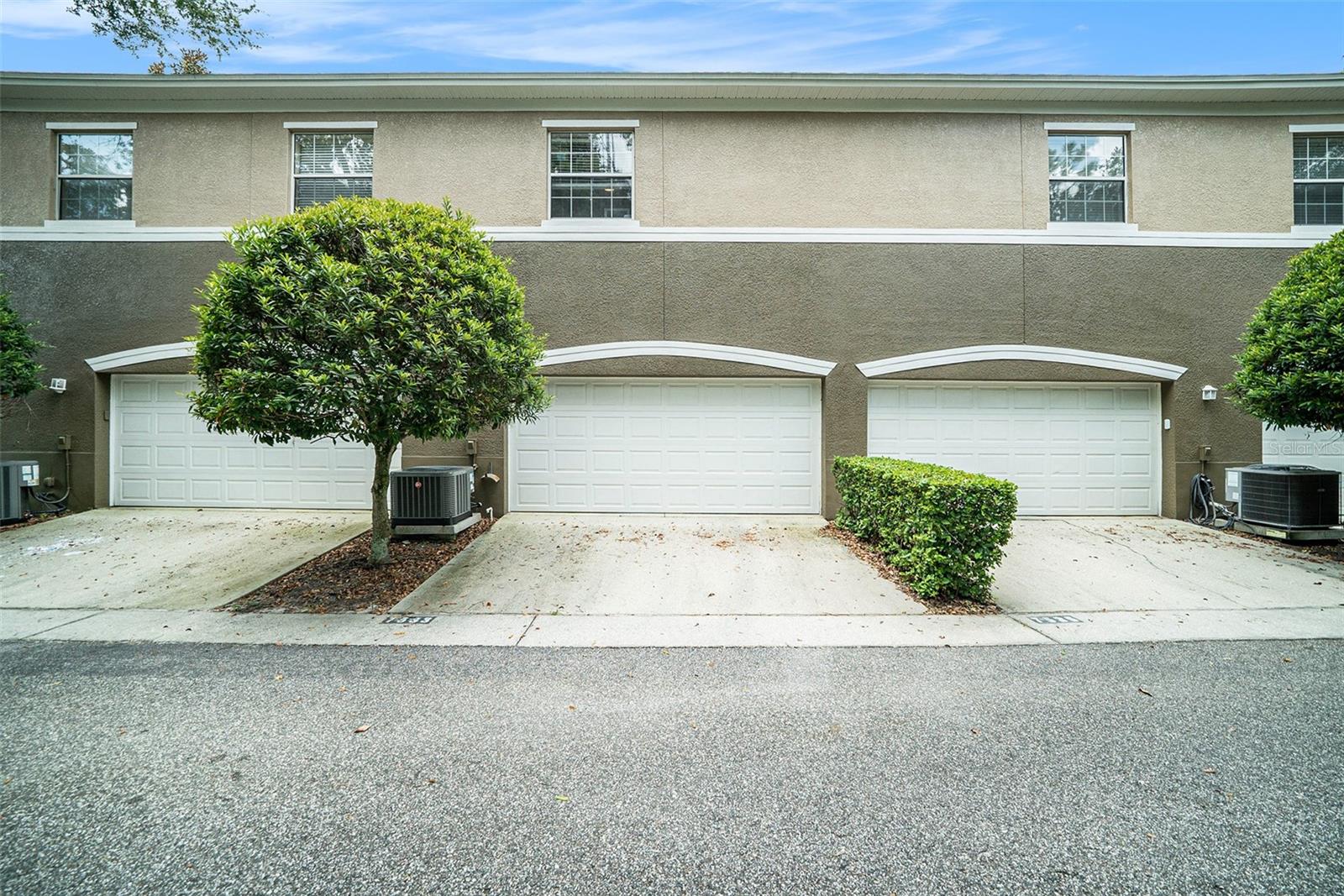 Image 20 of 26 For 7533 Tamarind Avenue