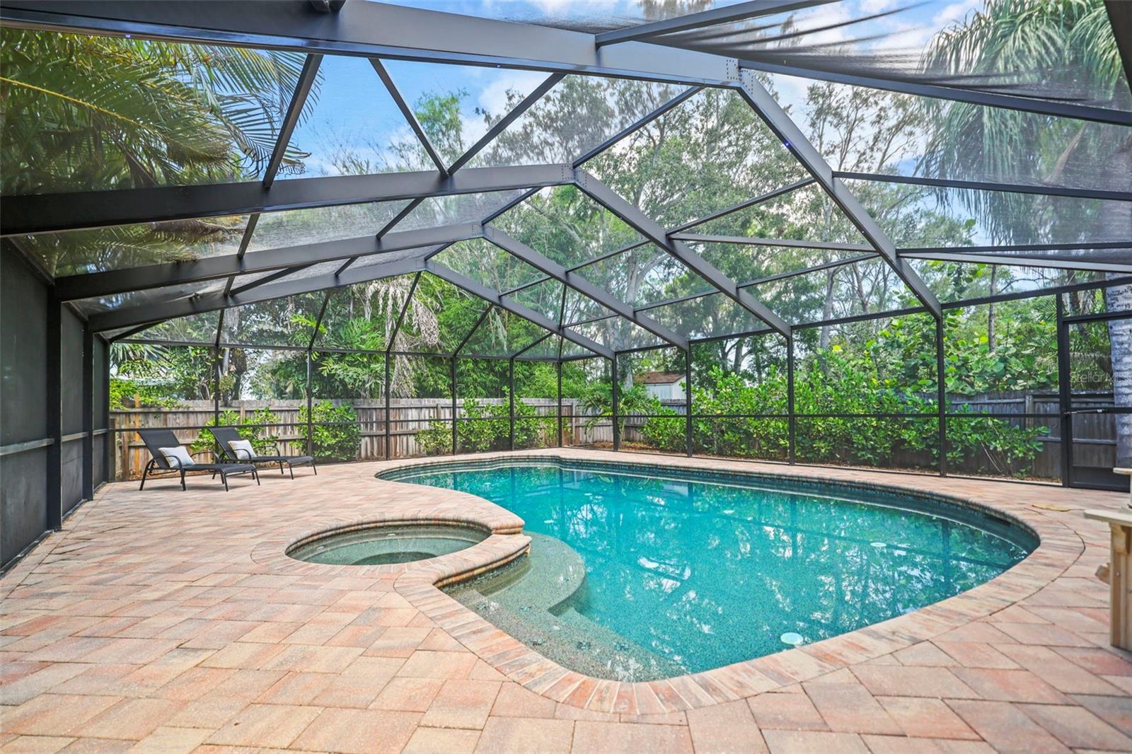 Image 32 of 67 For 412 Orchid Lane