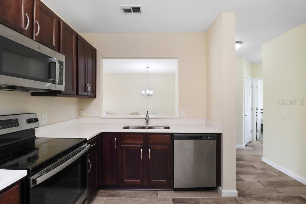 Image 6 of 31 For 1195 Godavari Way 206