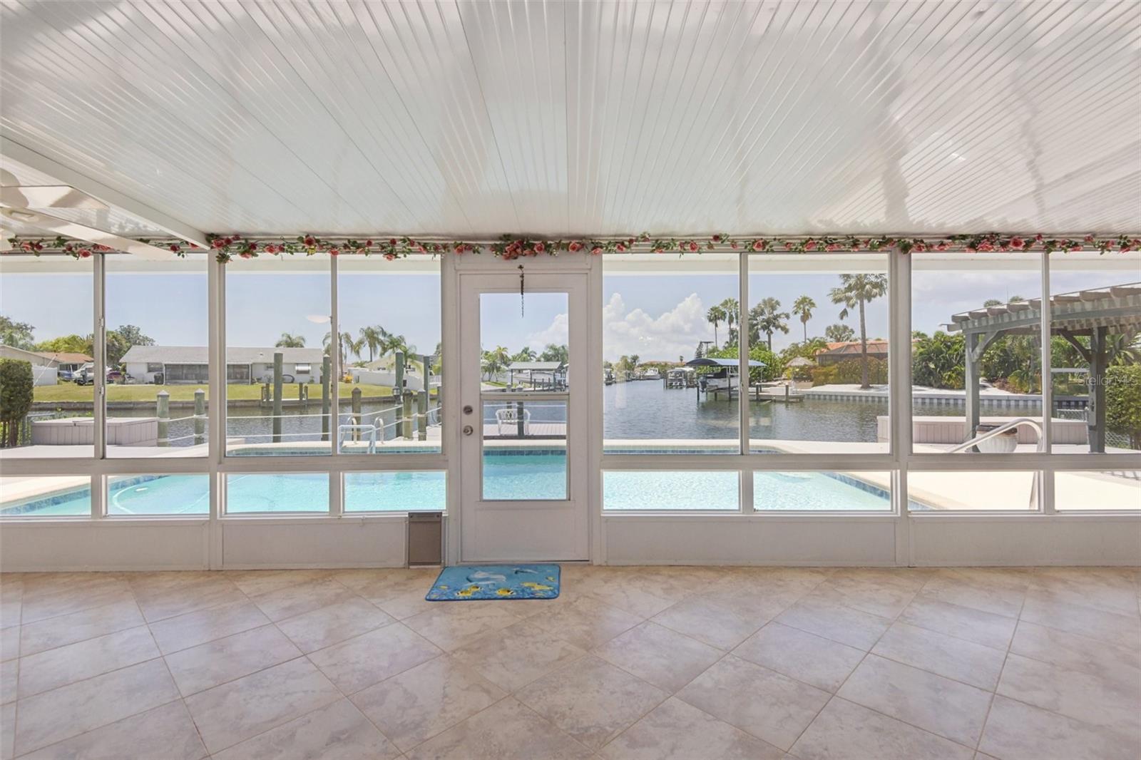 Image 24 of 39 For 6516 Bimini Court