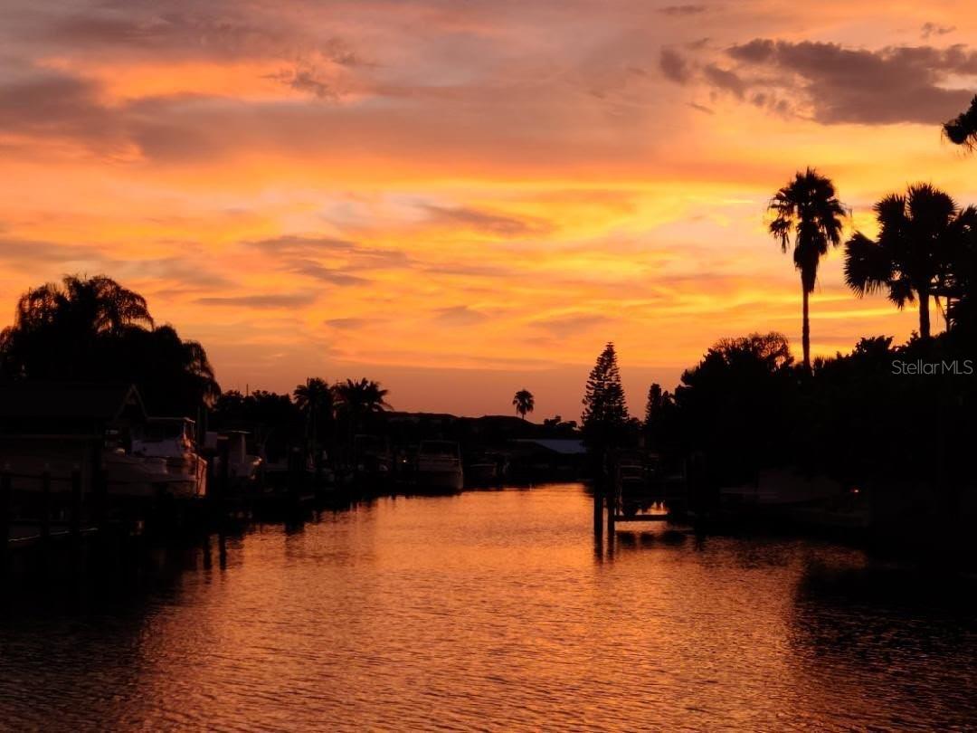 Listing photo id 40 for 6516 Bimini Court