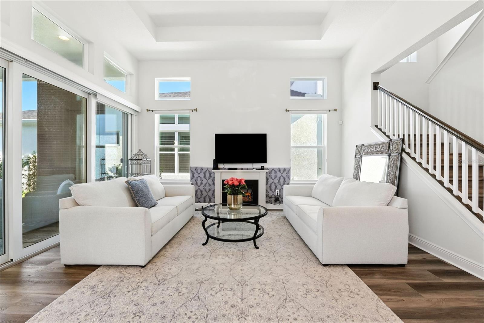 Listing photo id 13 for 3825 Lajuana Boulevard