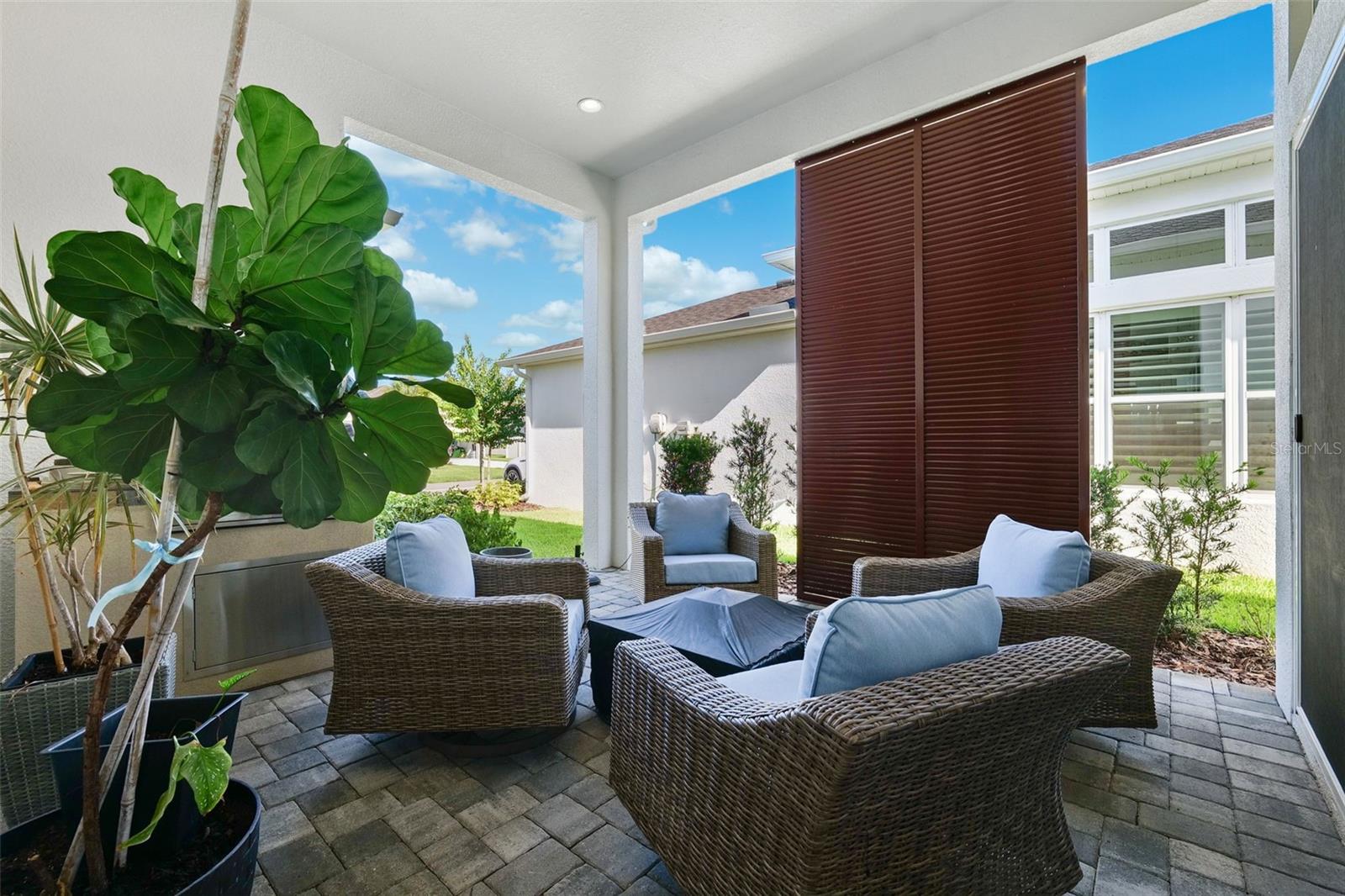 Listing photo id 35 for 3825 Lajuana Boulevard