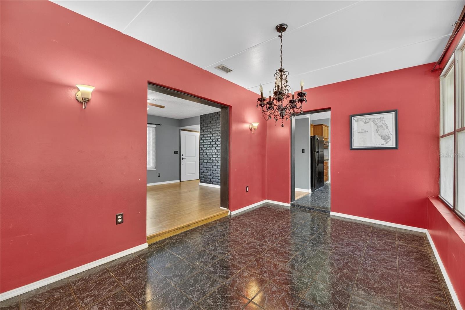 Image 11 of 55 For 409 Dunedin Avenue