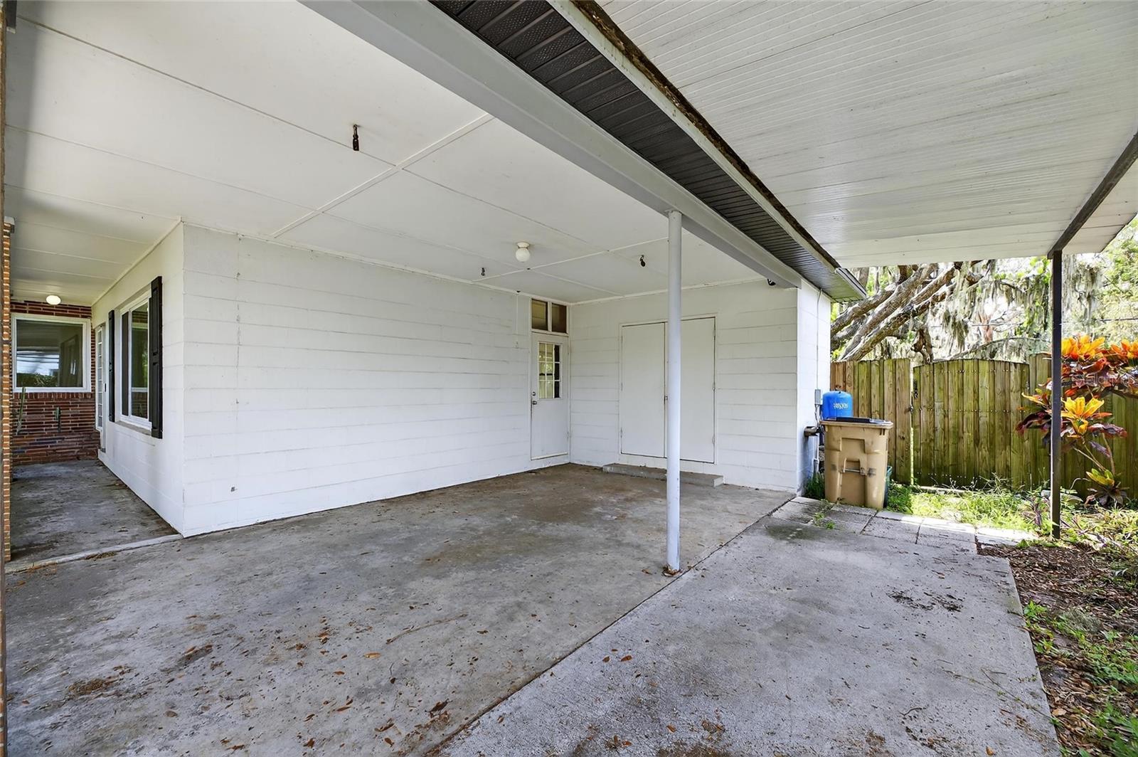 Image 4 of 55 For 409 Dunedin Avenue