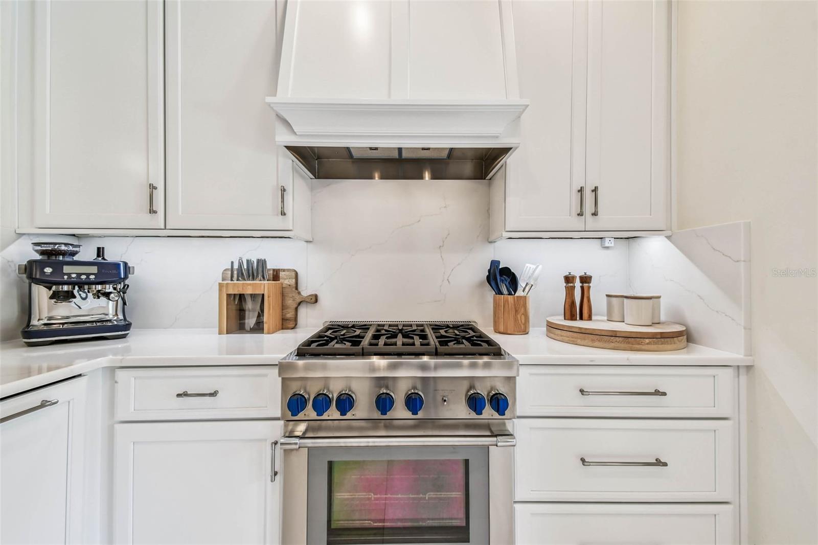 Image 15 of 69 For 455 18th Avenue Ne