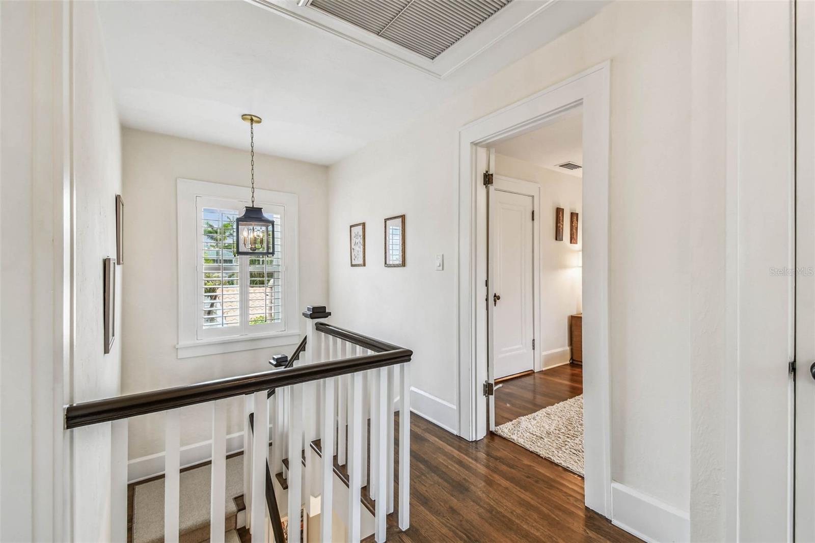 Image 32 of 69 For 455 18th Avenue Ne