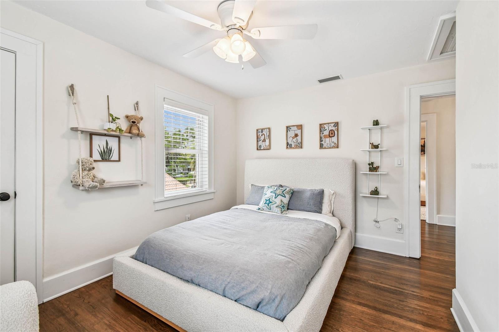 Image 43 of 69 For 455 18th Avenue Ne