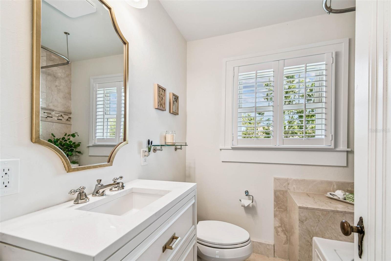 Image 45 of 69 For 455 18th Avenue Ne