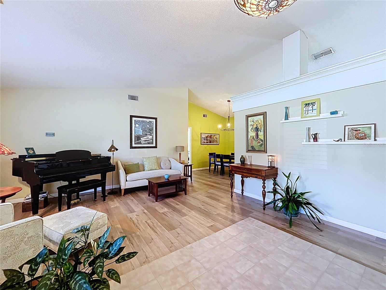 Image 18 of 72 For 4603 Powder Horn Court