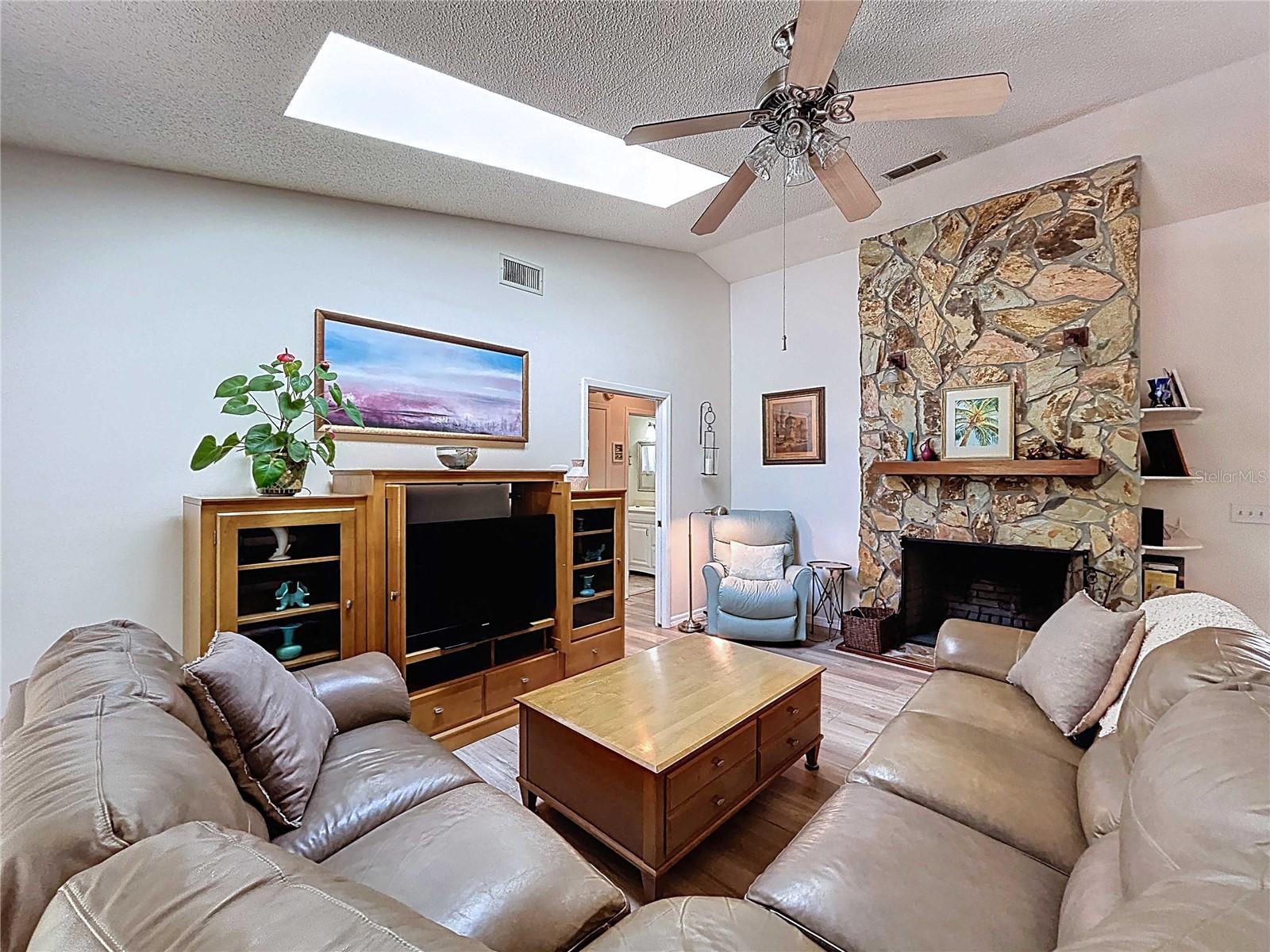 Image 28 of 72 For 4603 Powder Horn Court
