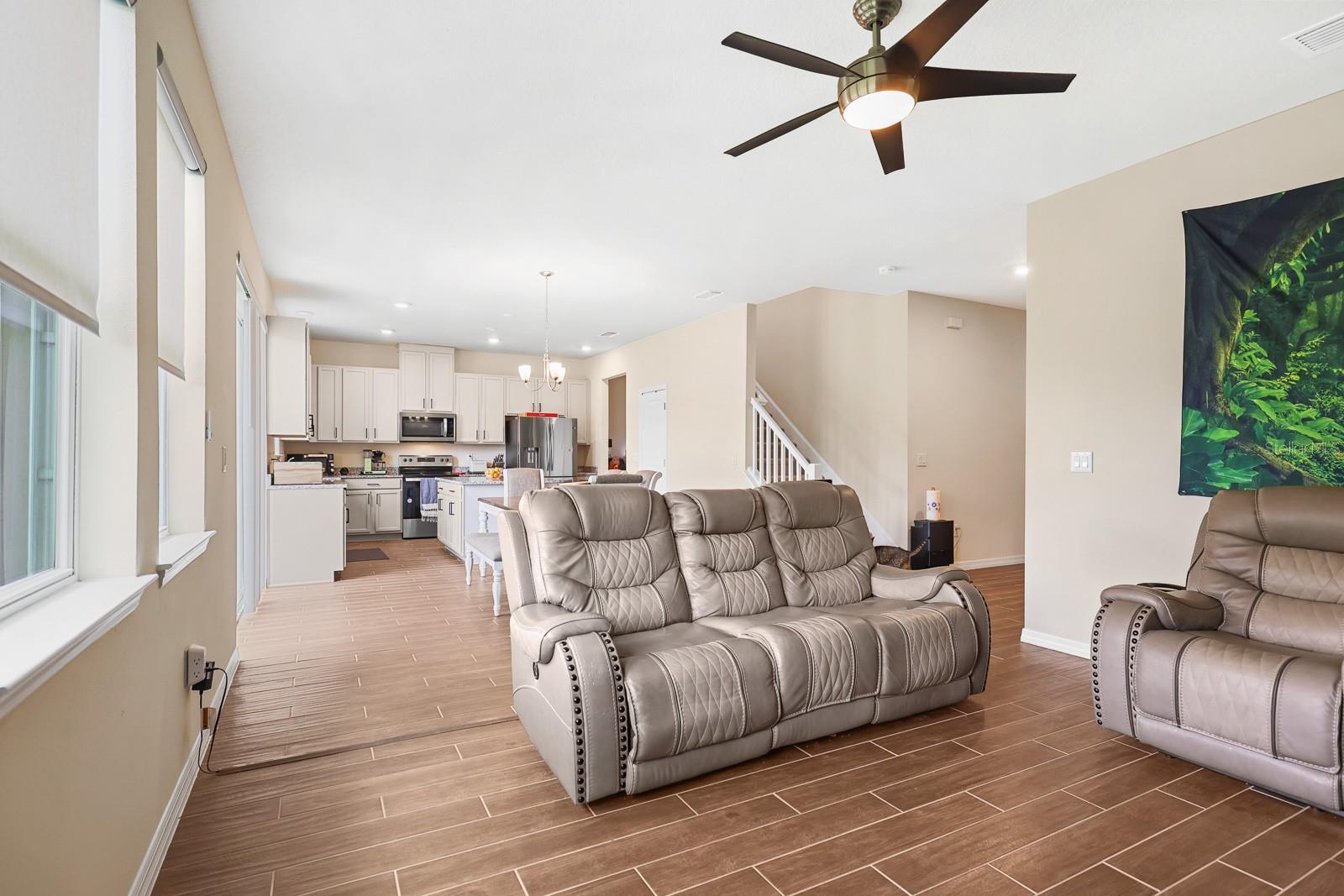 Image 10 of 16 For 13526 Palmera Vista Drive