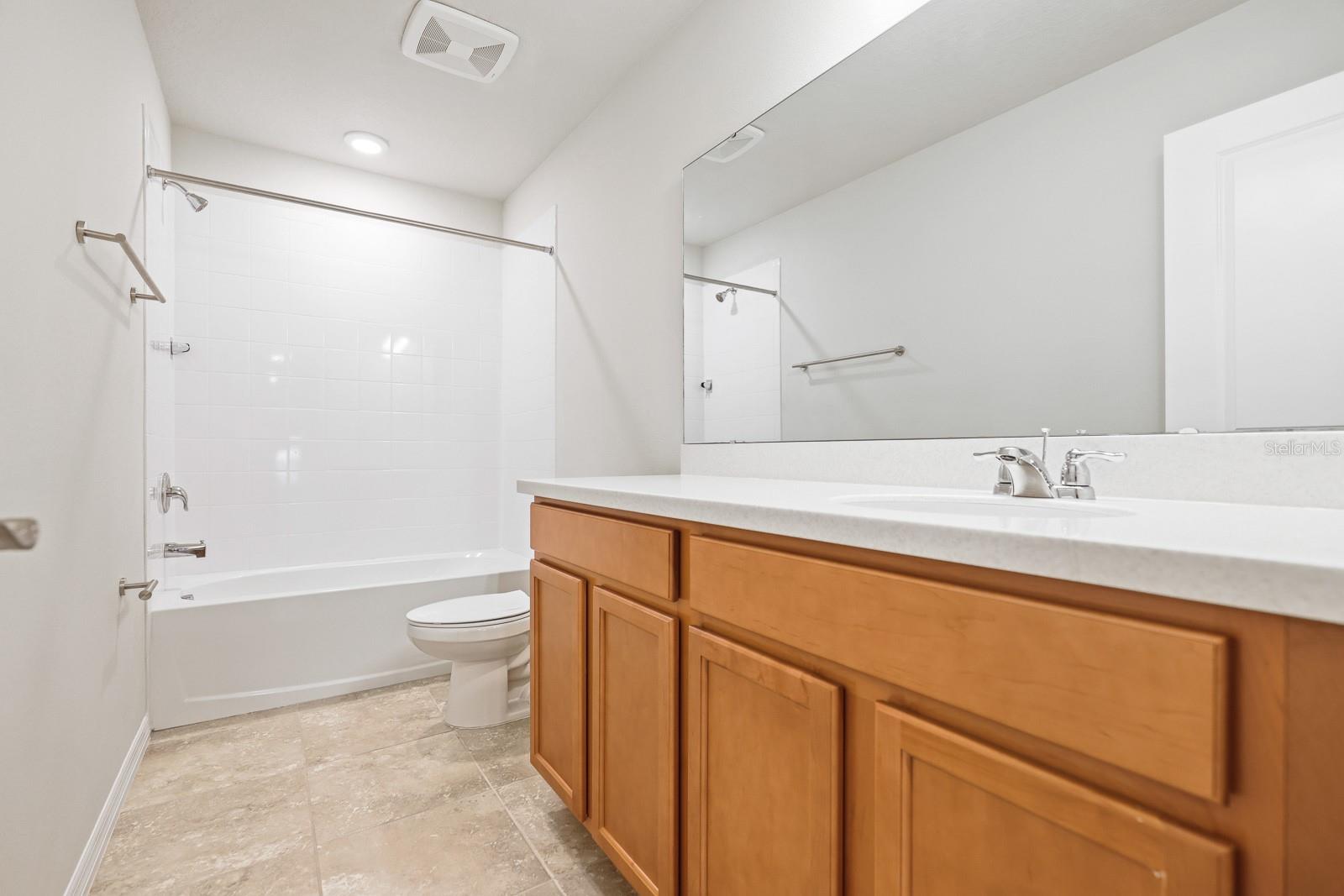 Image 21 of 31 For 13526 Palmera Vista Drive