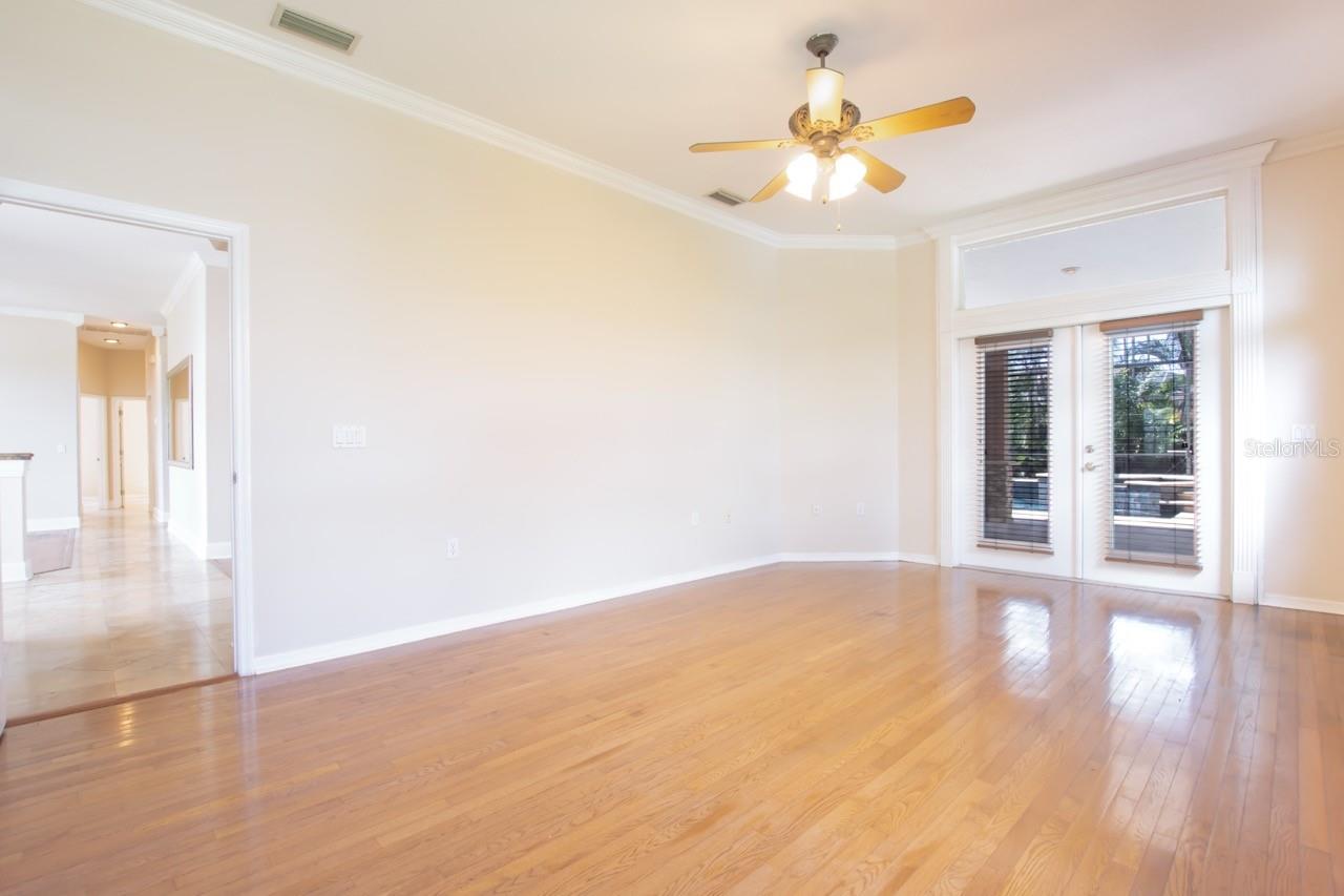 Image 24 of 48 For 3818 Cardenal Avenue