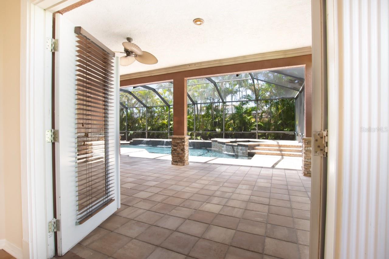 Image 33 of 48 For 3818 Cardenal Avenue