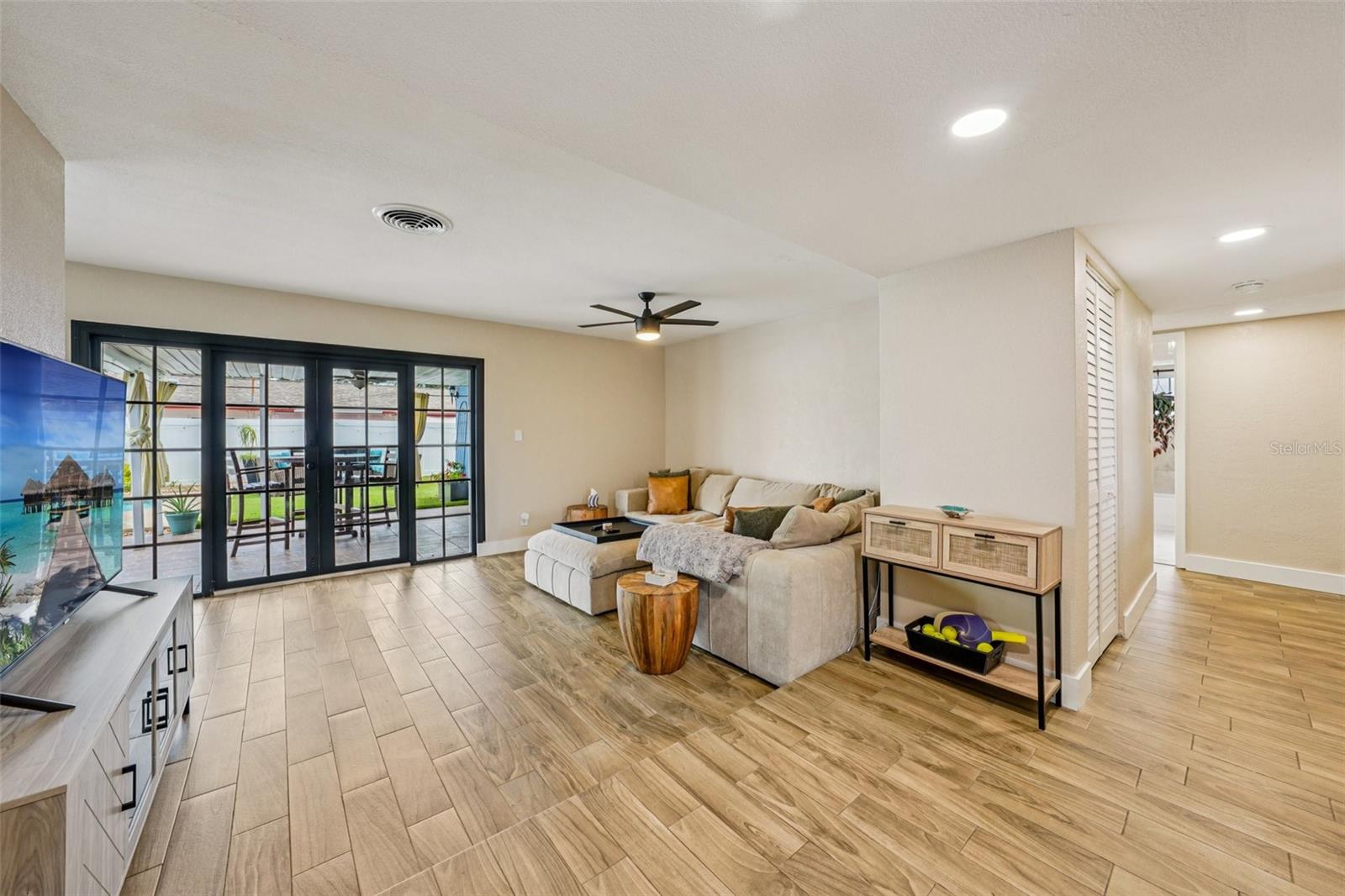 Image 7 of 48 For 6655 12th Terrace N