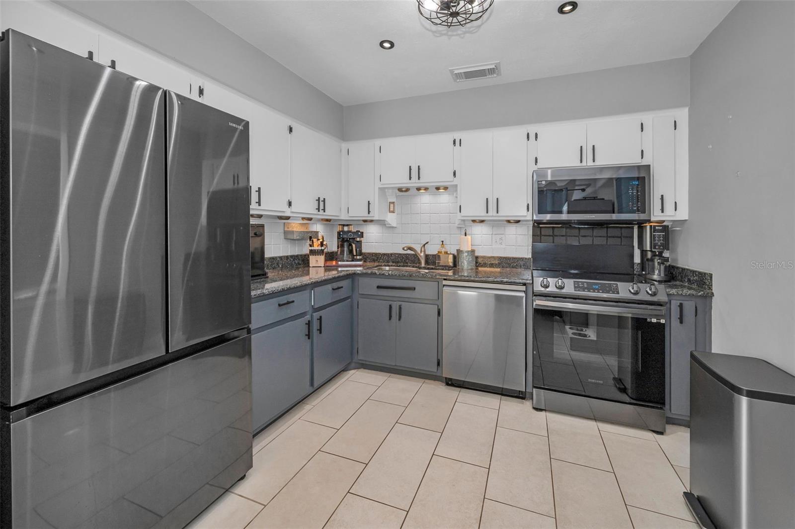 Image 9 of 27 For 2721 Haverhill Court