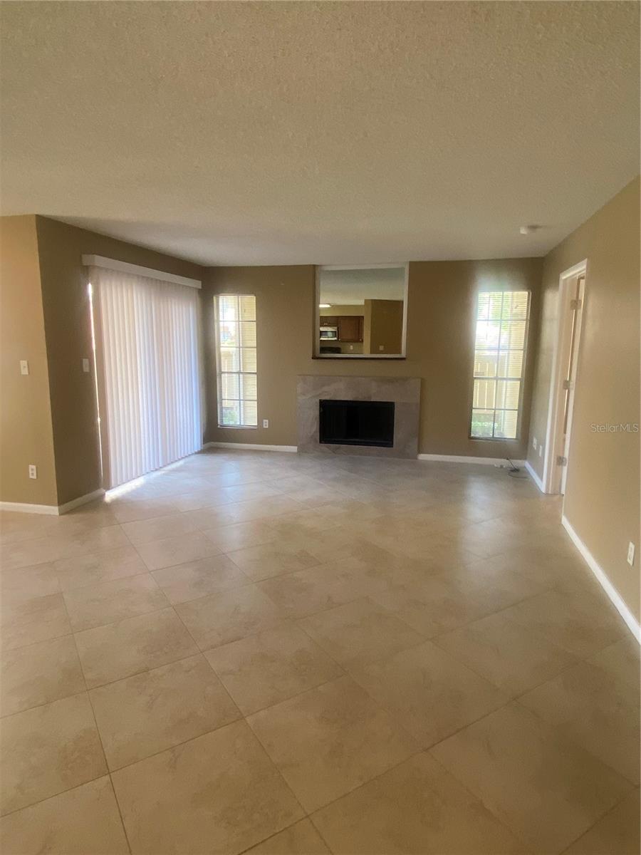 Image 3 of 21 For 8724 Mallard Reserve Drive 102