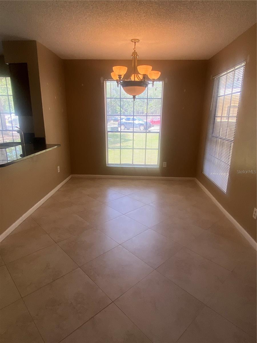 Image 5 of 21 For 8724 Mallard Reserve Drive 102