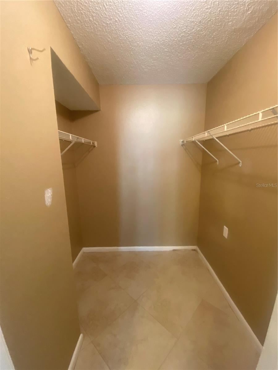 Image 9 of 21 For 8724 Mallard Reserve Drive 102