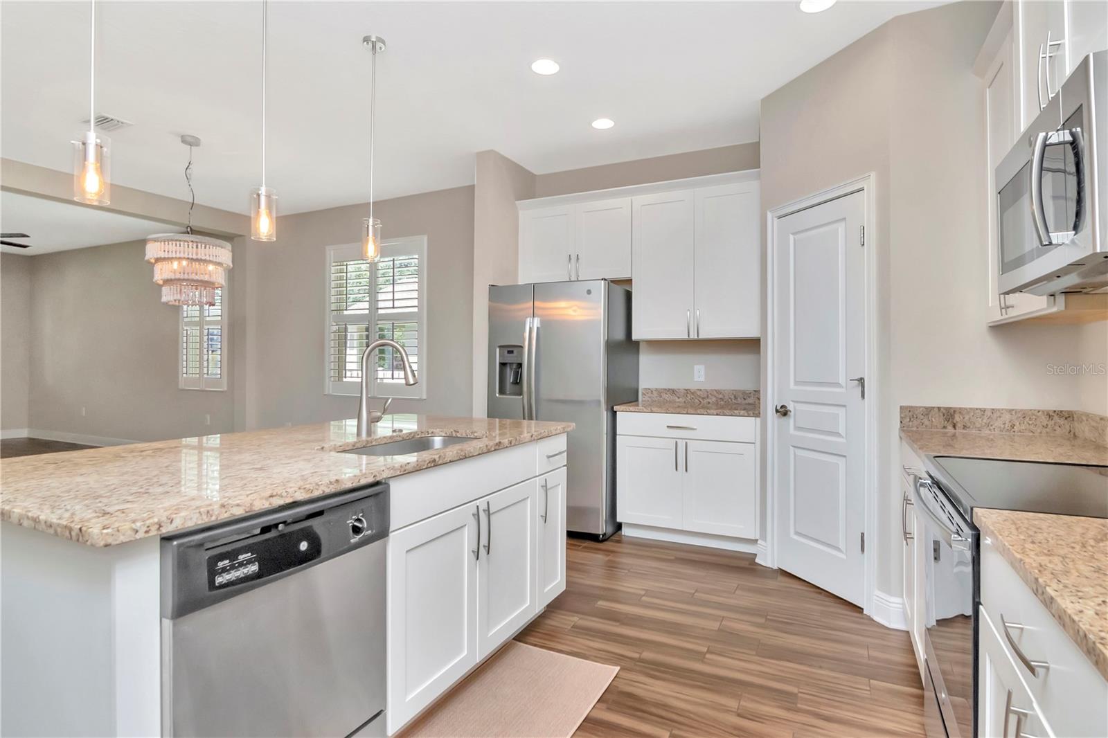 Image 16 of 47 For 209 Hamilton Avenue