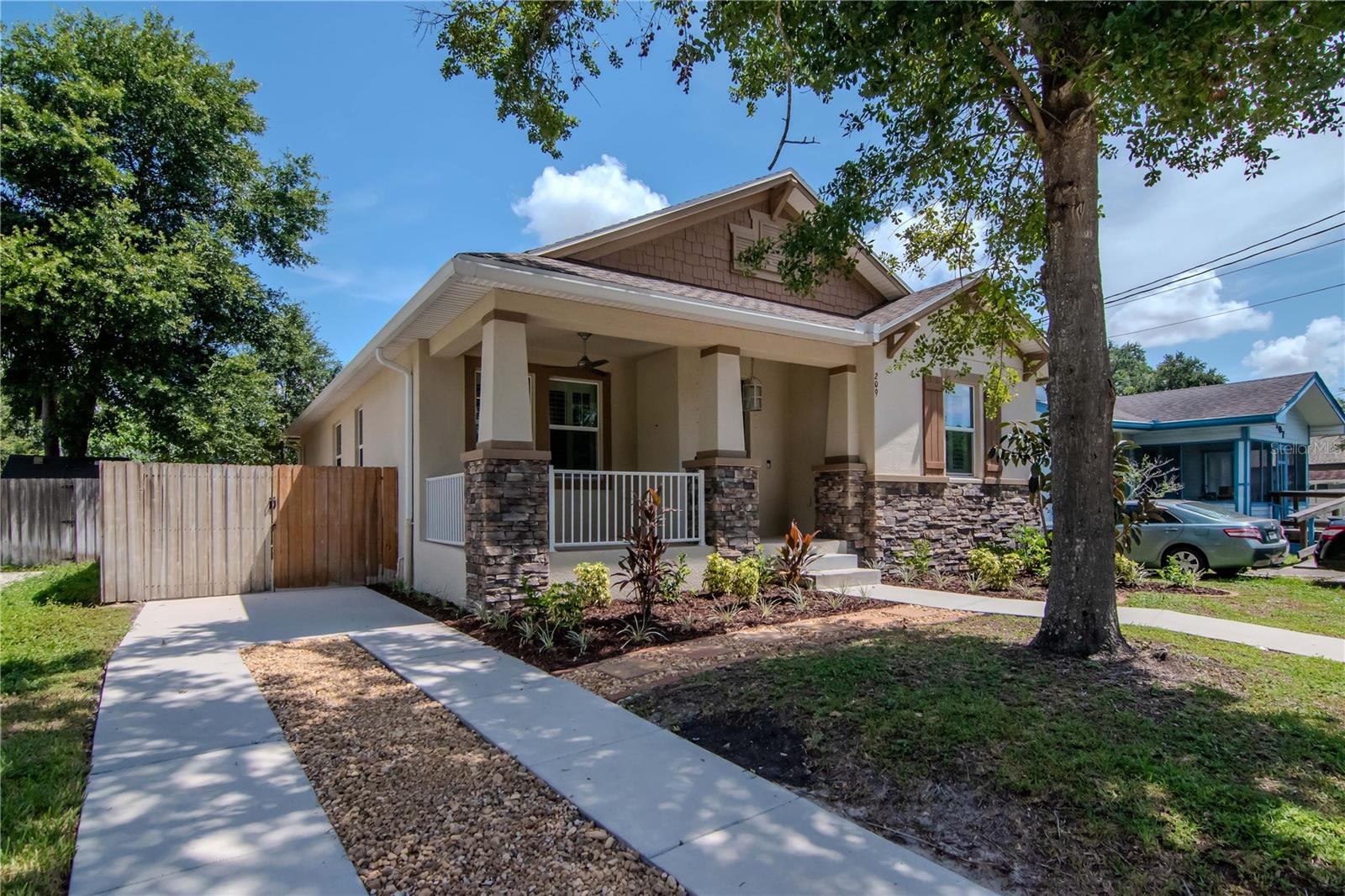 Image 2 of 47 For 209 Hamilton Avenue