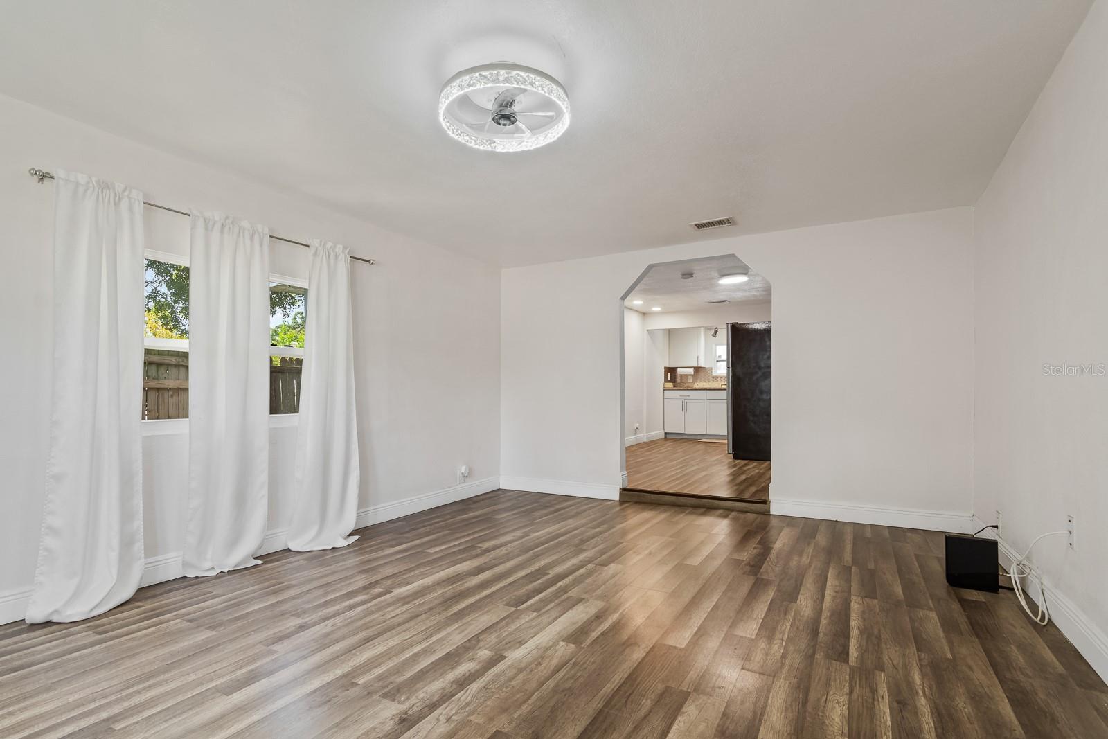 Image 5 of 32 For 4978 71st Street N