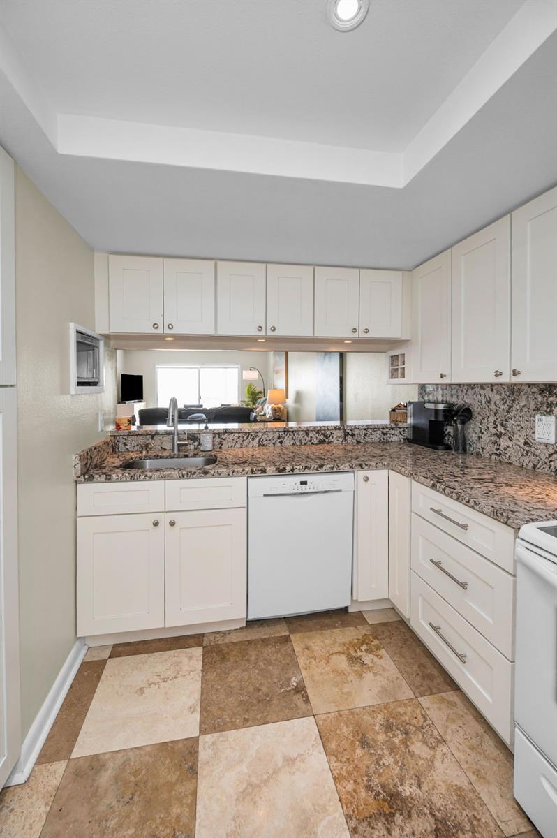 Image 33 of 66 For 403 Gulf Way 403