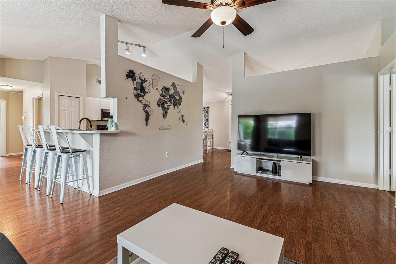 Image 14 of 43 For 2737 Hickory Ridge Drive