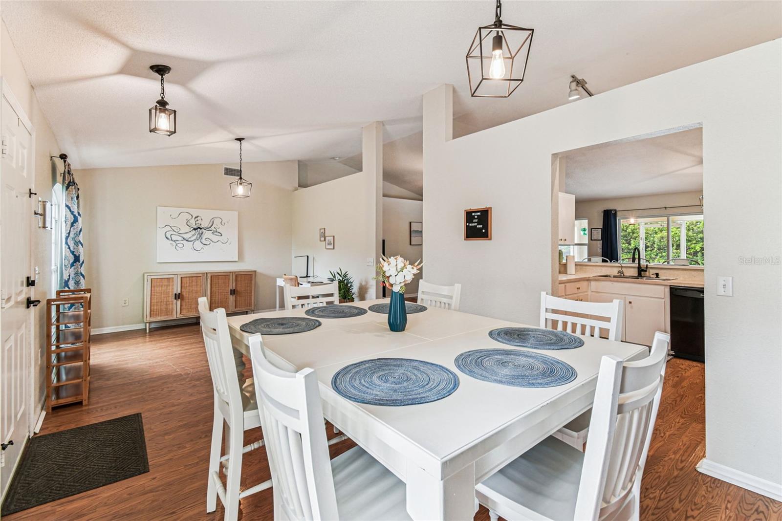 Image 7 of 43 For 2737 Hickory Ridge Drive