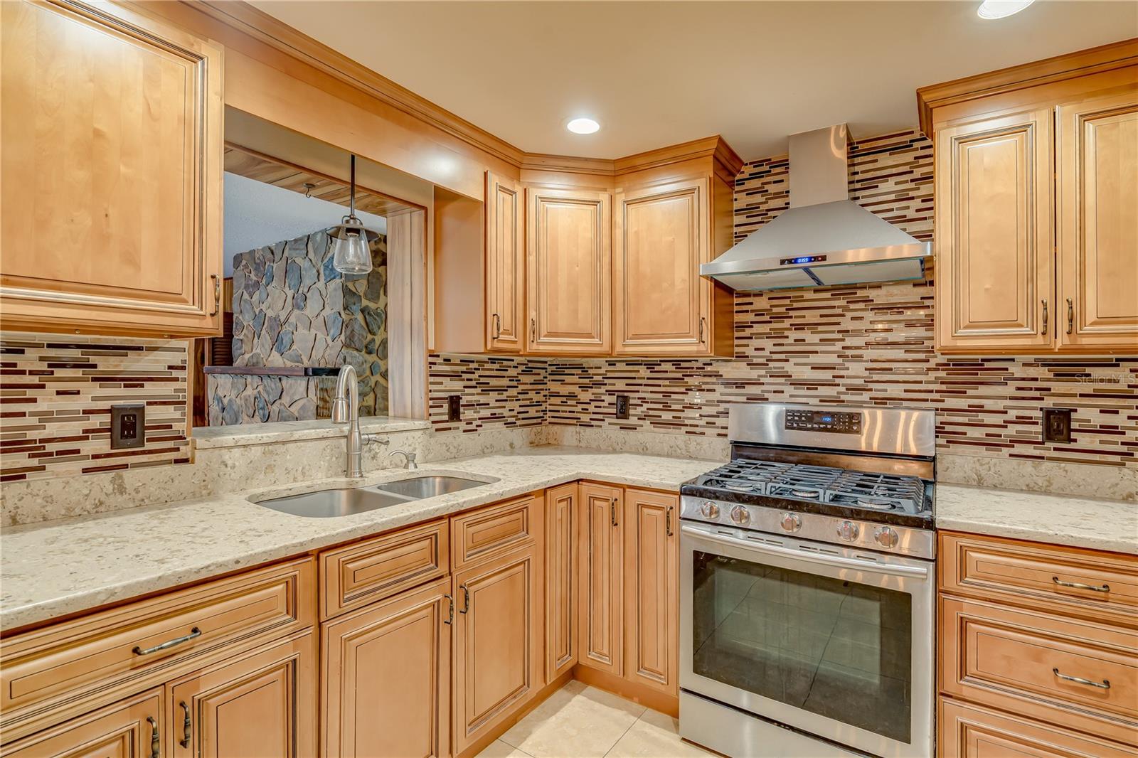Image 11 of 51 For 8225 Lark Street