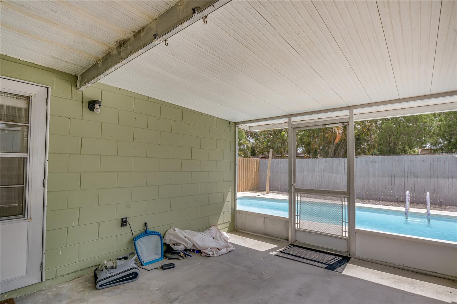 Image 36 of 51 For 8225 Lark Street
