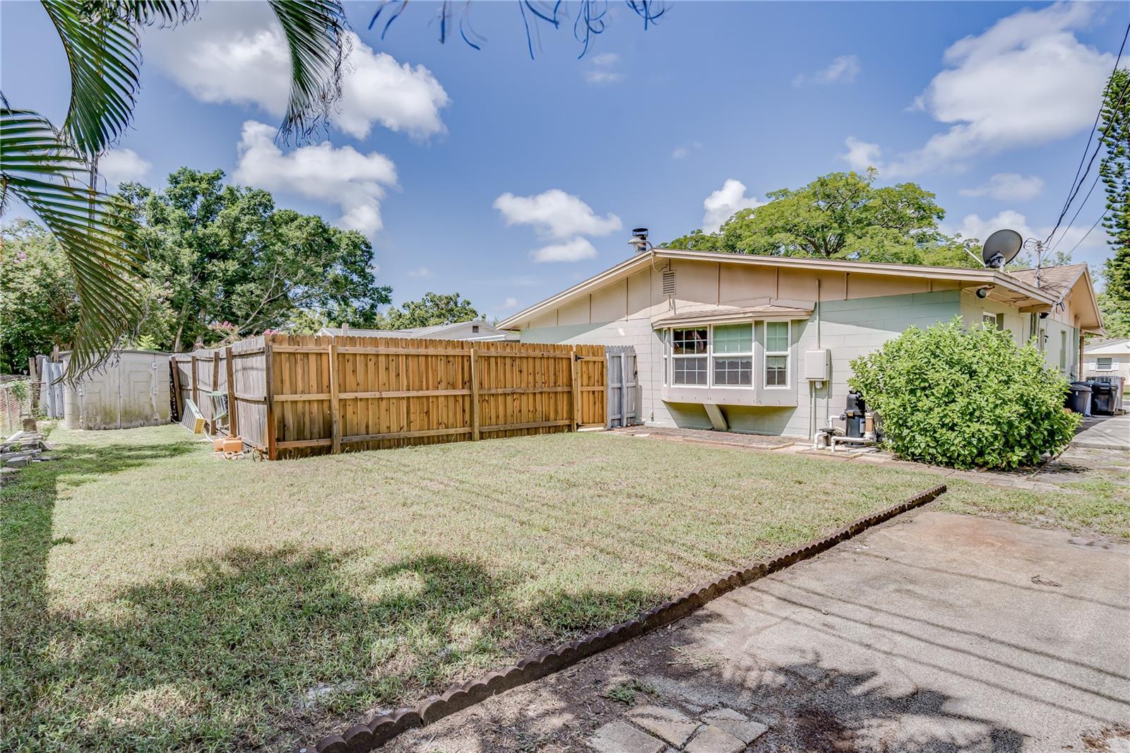 Image 42 of 51 For 8225 Lark Street